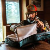 Fishpond Backwater Fly Tying Kit - Guide Flyfishing