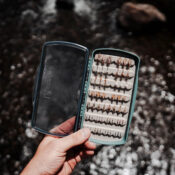 Tacky Pescador Medium Fly Box – Clear Low Pro - Guide Flyfishing